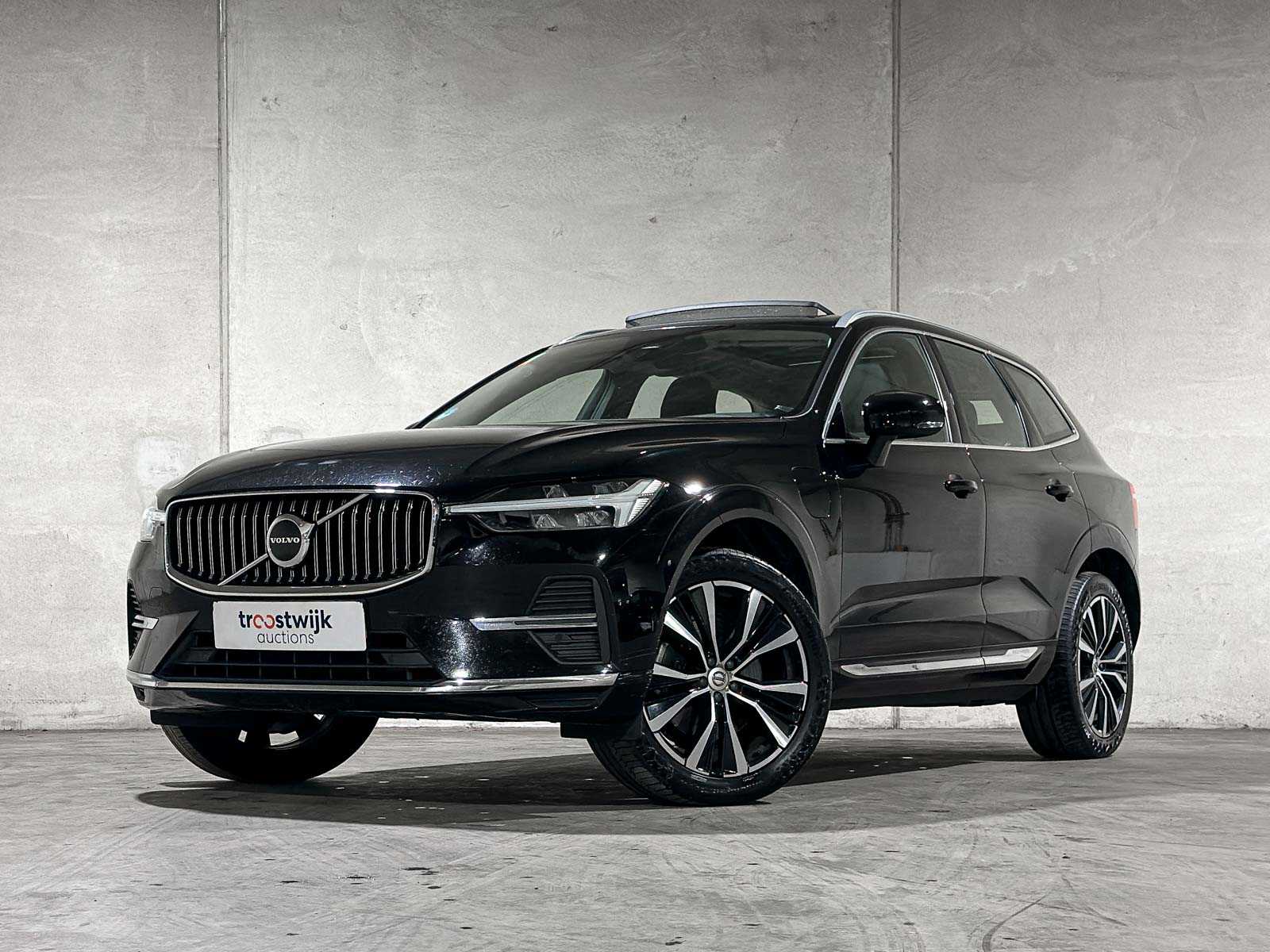 Volvo XC60 2.0 T6 Plug-in hybrid AWD Core Bright 253pk 2027 (Origineel-NL+1e eigenaar), S-190-RP