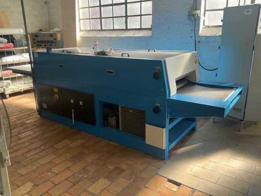 2004 Gygli PR8 DH 60 Adhesive Press