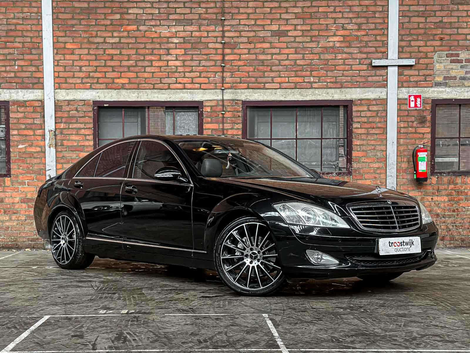 Mercedes-Benz S350 Prestige 3.5 V6 272hp 2005 S-Class, 21-SX-ZG Youngtimer