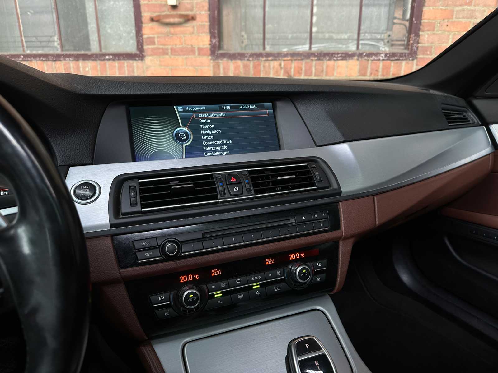 BMW 550i 4.4 V8 High Executive M-Sport F11 408pk 2011 5-serie Touring, HP-259-J