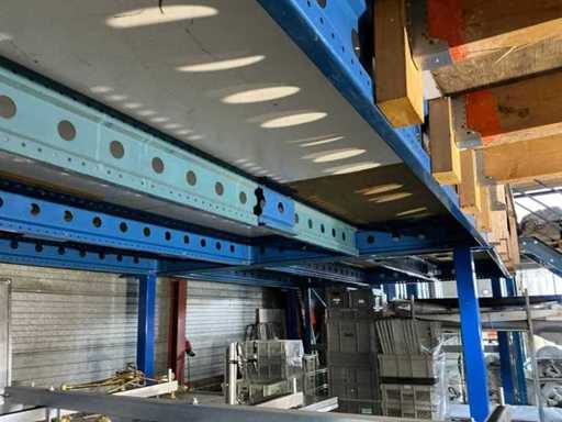Étage mezzanine