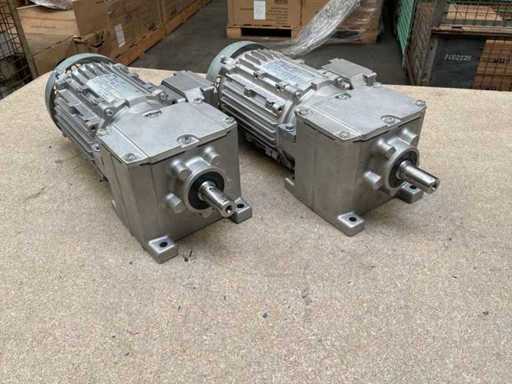 Lenze G500-H100 Motorreductor (2x)