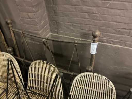 Testina e piede antichi