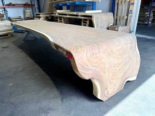 Tabela wodospadu Suar 475 cm