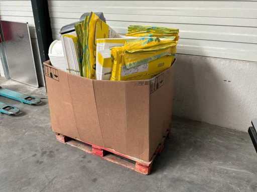 Afvalemmers, desinfectie middelen en clinical waste verpakkingen