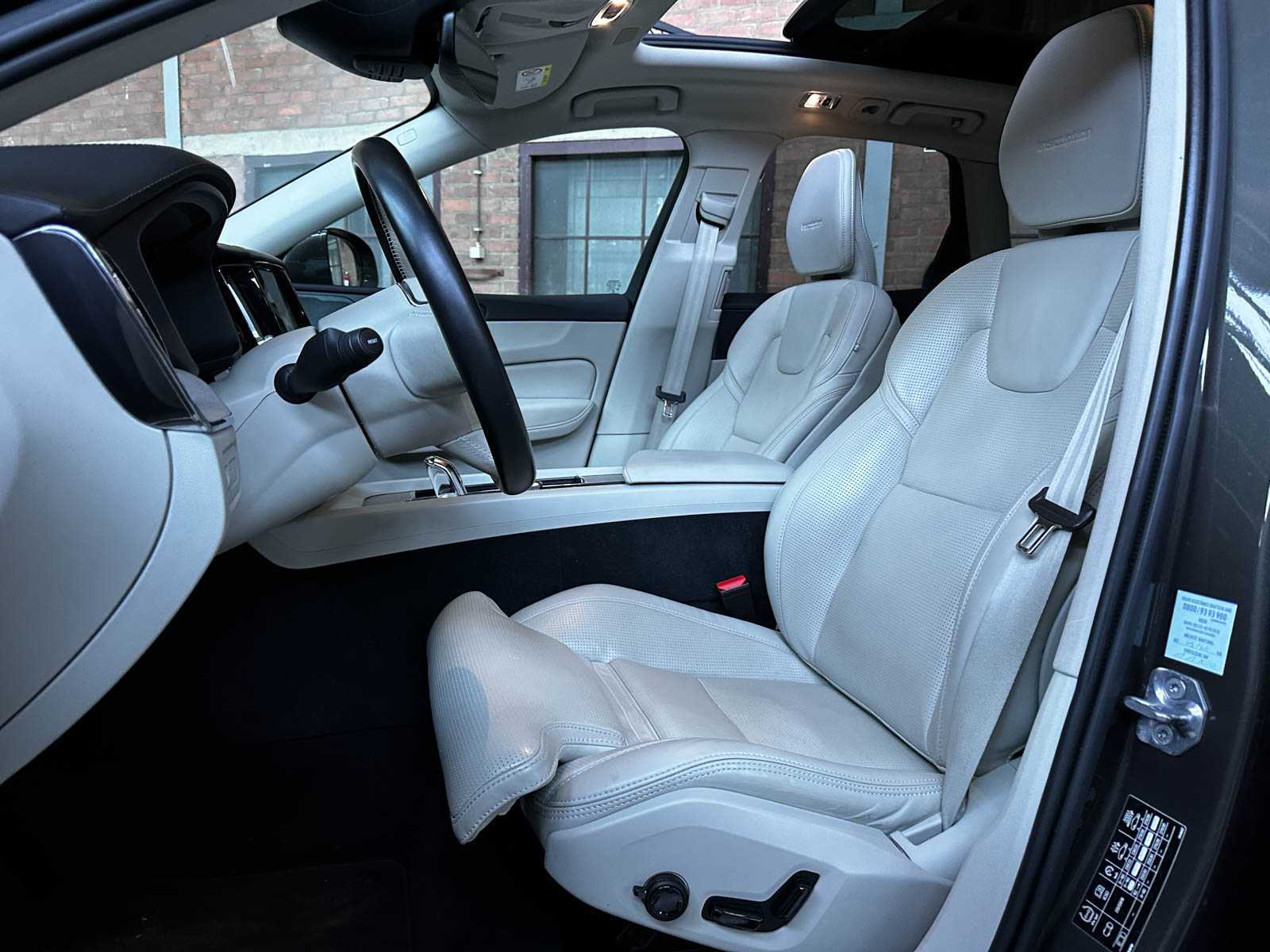 Volvo XC60 2.0 T8 Twin Engine AWD Inscription R-Design 303pk 2019, R-244-TZ