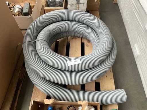 Ribbed flexible hose