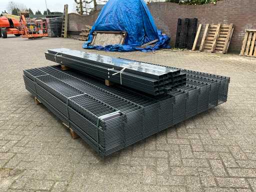 25x Dubbelstaaf hekwerk 8/6/8 203cm met palen
