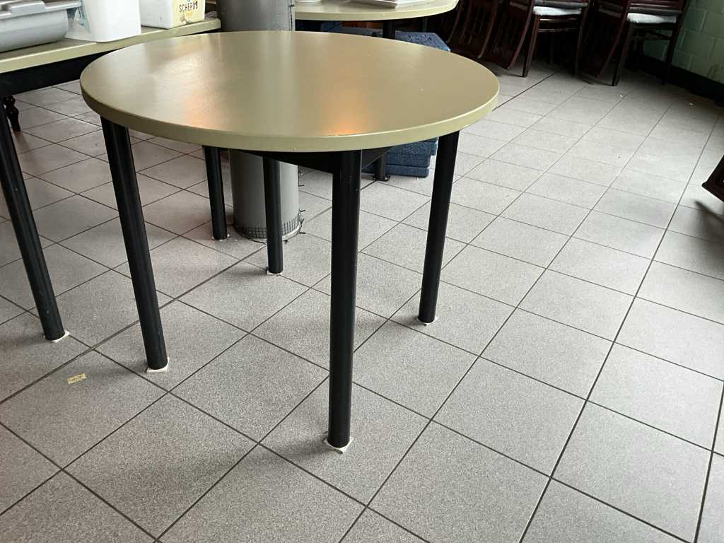 Restaurant table (2x)