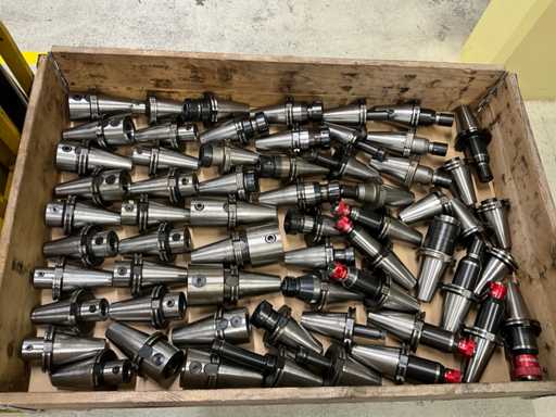 Uchwyty na narzędzia do słupów SK50