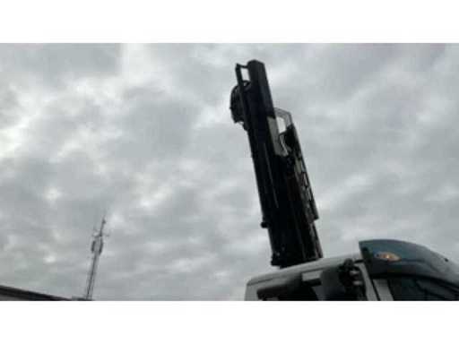 e8a5f0f7-05e6-4f6f-b17f-172a5efcfcdb.mp4