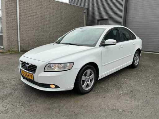 Volvo S40 Passenger car (JJ-668-V)