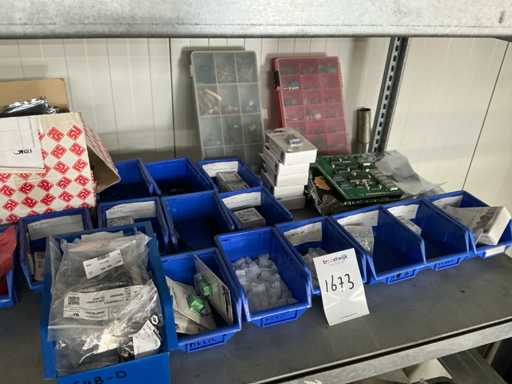 Batch of electronics parts