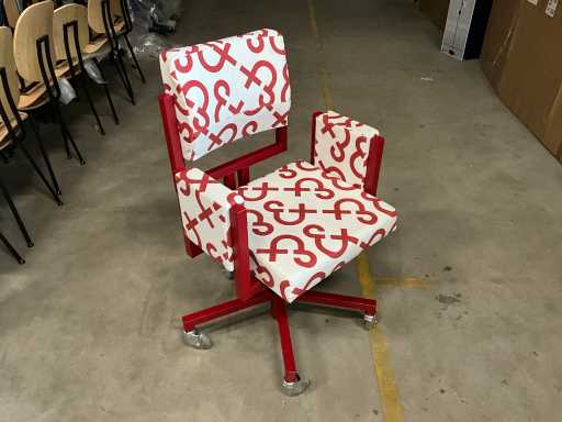 Chaise réservoir Lensvelt « TANK Interior Design Agency, Odette Ex » Chaise de bureau (2x)