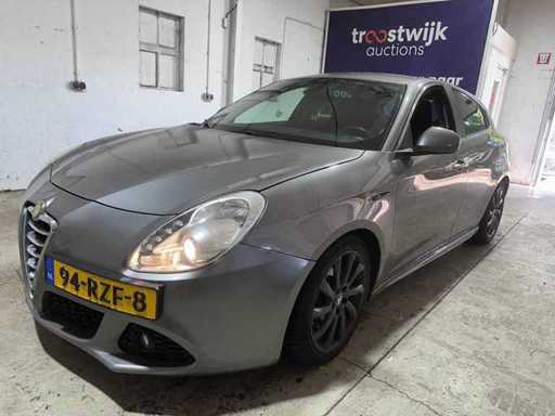 Alfa Romeo - Giulietta - 1.4 T Distinctive - 94-RZF-8- 2011