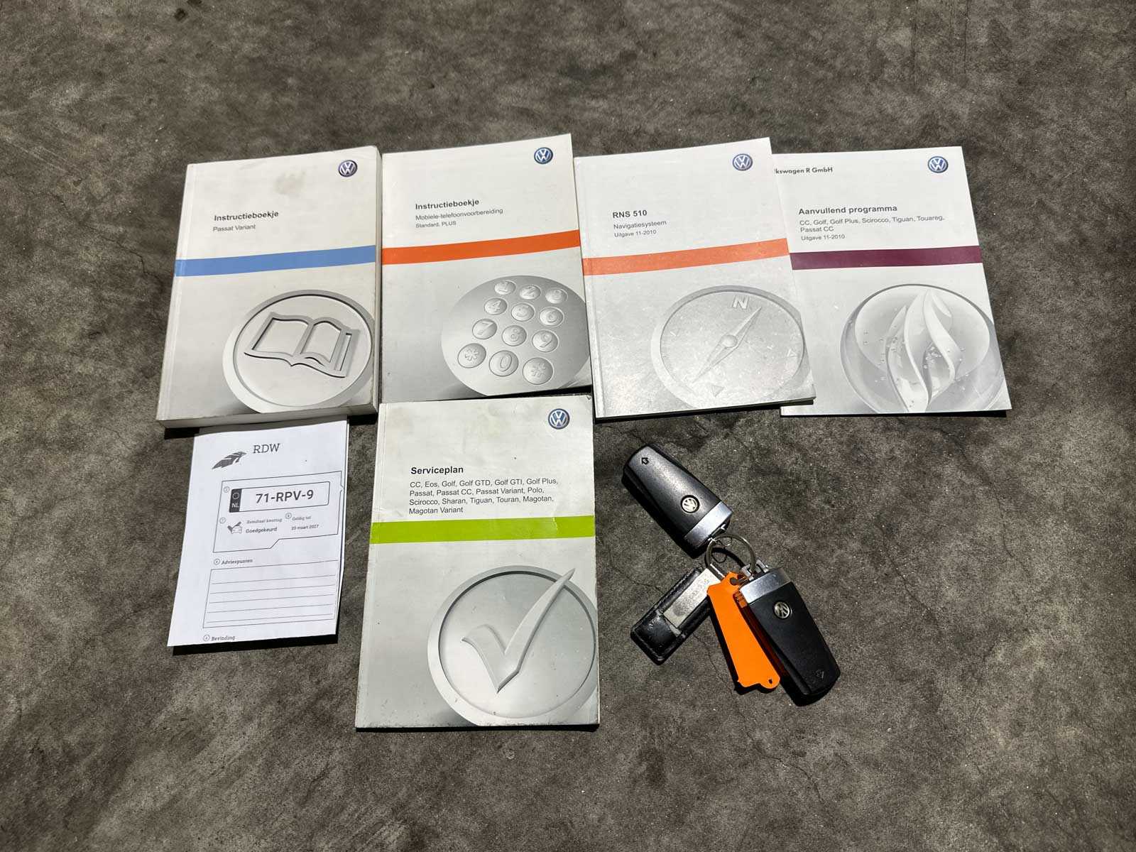 Volkswagen Passat Variant 1.8 TSI Highline 160pk 2011 (Origineel-NL), 71-RPV-9