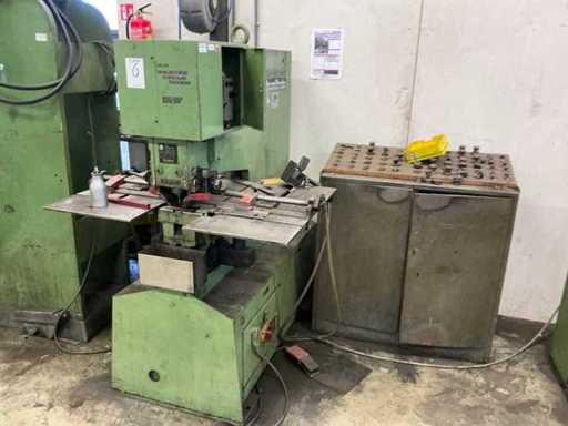 Muhr &Bender Mubea KLH 500/610 Punching Machine