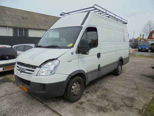 Iveco - 29 L 12V 330 H2 - 02-VZJ-1