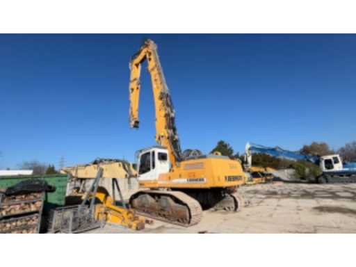 c4fbab63-354d-4b44-aff2-c33400338ff9.mp4