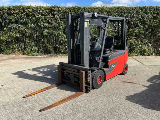 2017 Linde E25L-01 Vorkheftruck