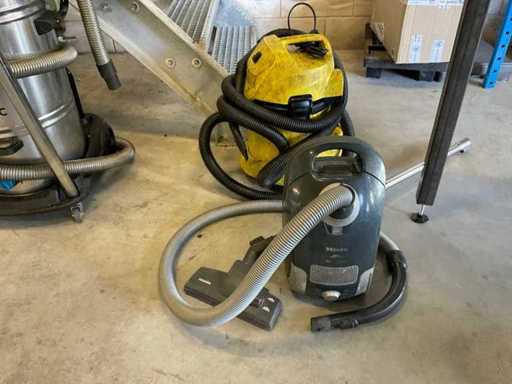 Kärcher/Miele Vacuum Cleaner (2x)