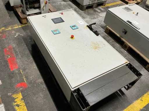 Schakelkast met inhoud