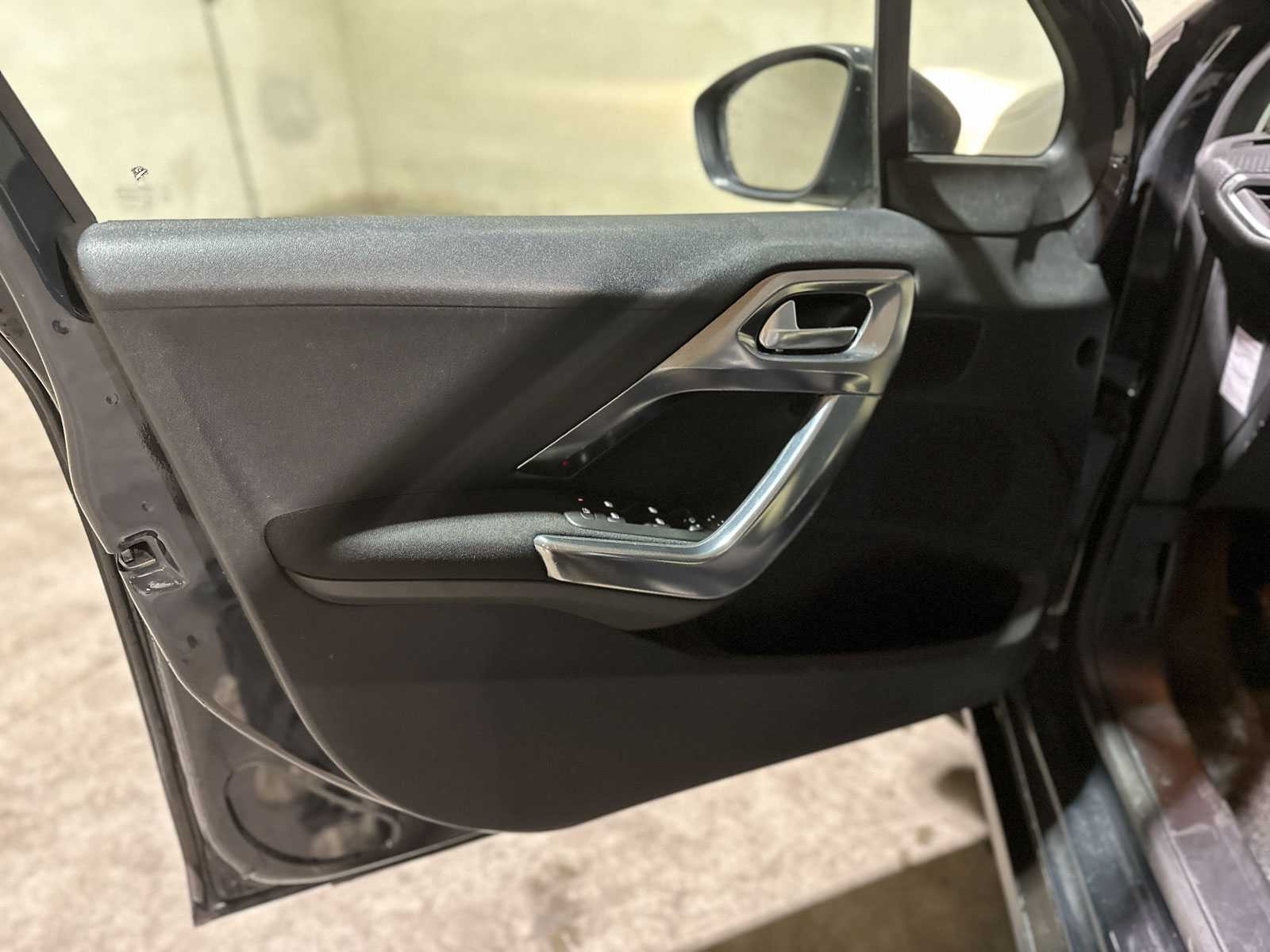 Peugeot 2008 1.2 PureTech Allure 110pk 2018 (Origineel-NL), RL-527-Z