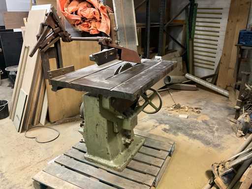 Danckaert-Tischkreissägemaschine