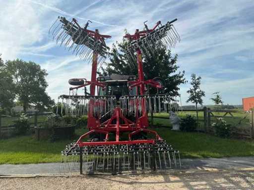 Agro-Factory II Izak 9.0 Hydraulisch opklapbare graslandeg met veertanden
