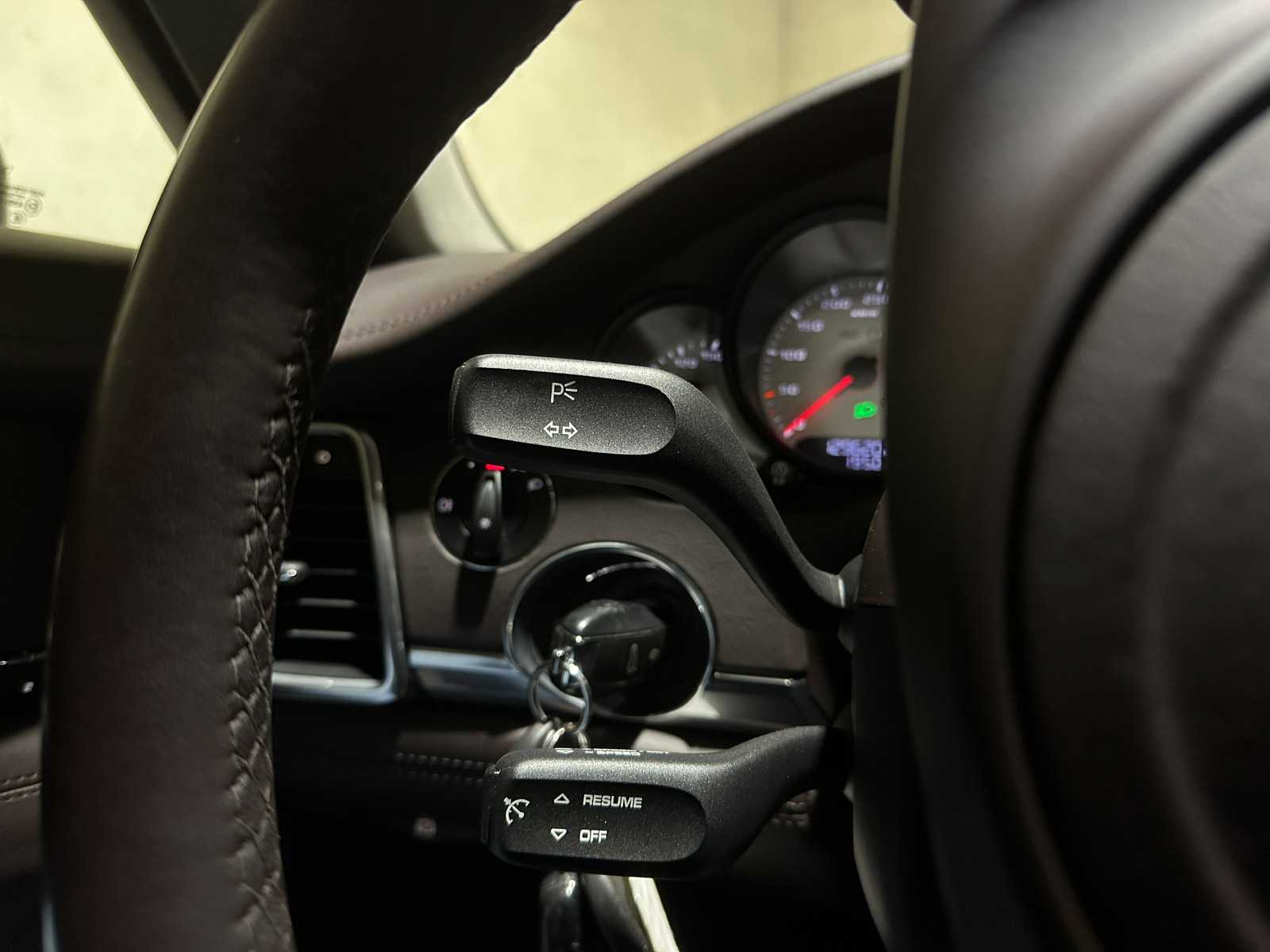 Porsche Panamera 3.6 V6 4WD 300pk 2012, G-397-TZ