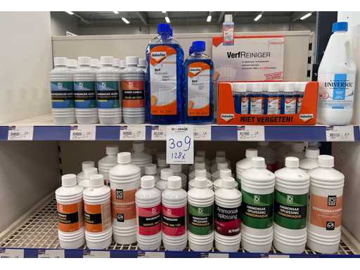 Verschiedene Reinigungsprodukte für den Malern (128x)