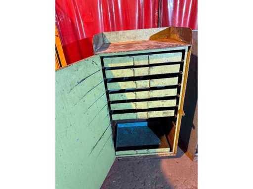 Armadio in acciaio per officina