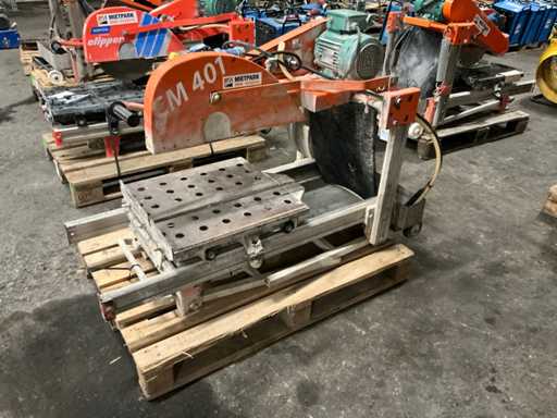 2015 Norton CM 401 Scie à table