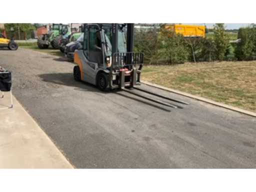 9a04202f-05dc-4341-9785-1127dd327d5a.mp4