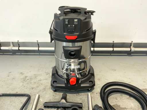 Kremer - 65L – Industriestaubsauger Nass/Trocken, integrierte Steckdose