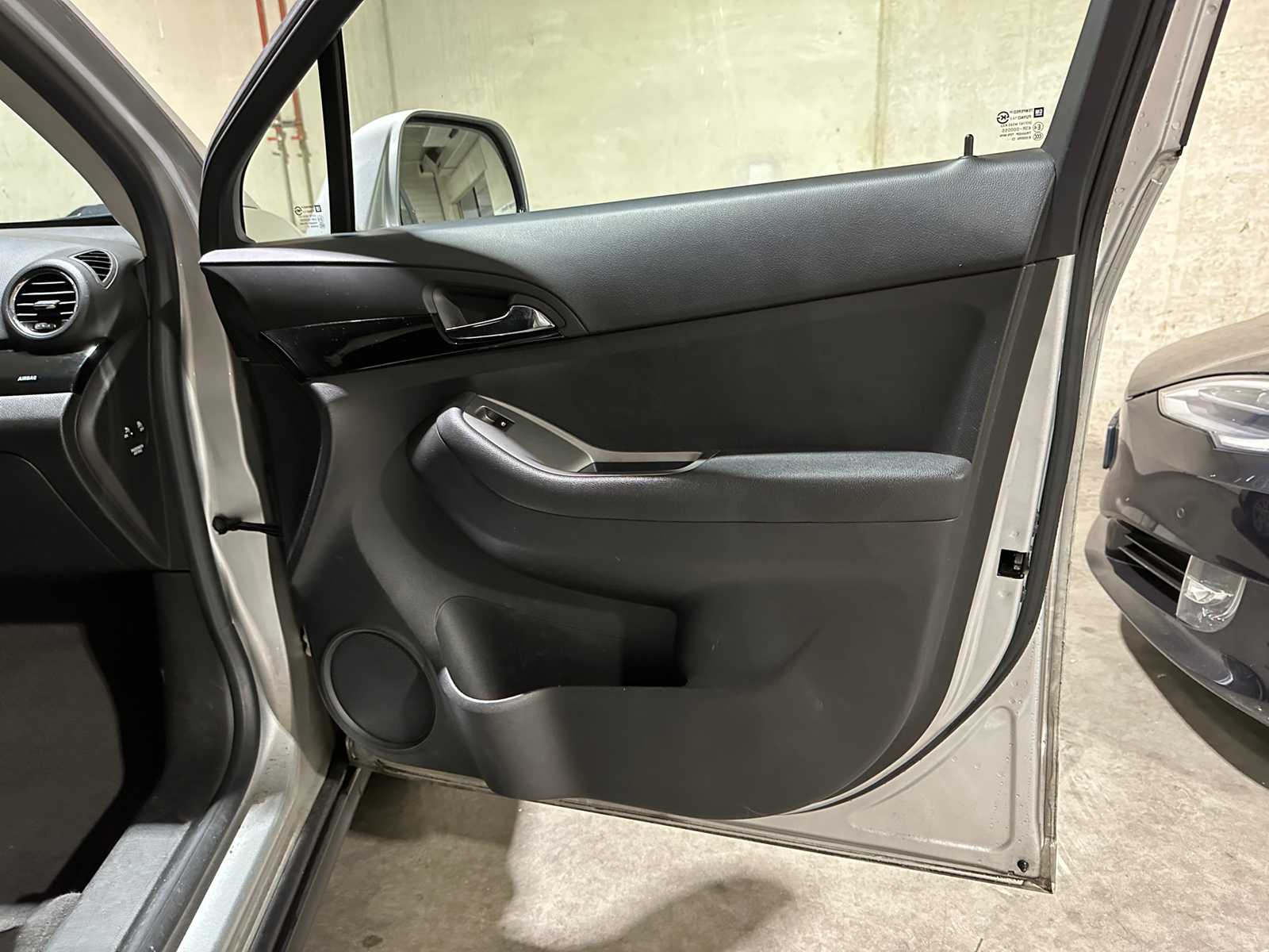 Chevrolet Orlando 1.8 LTZ 7-Seater 141hp 2011, 64-RFZ-3