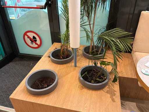 Planter (4x)