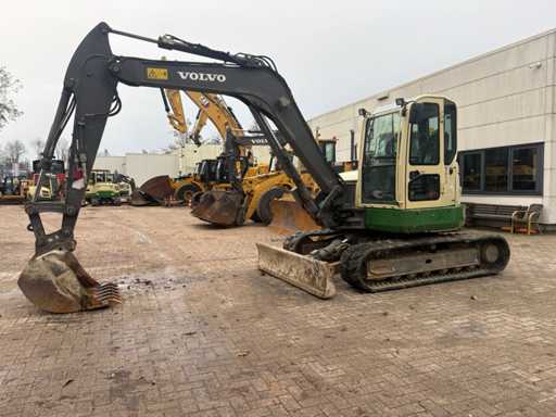 Koparka Volvo ECR88 Midi z 2012 roku