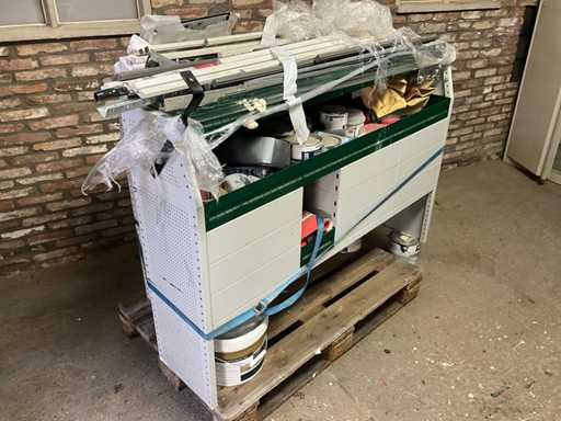 Équipement de fourgon de travail avec contenu