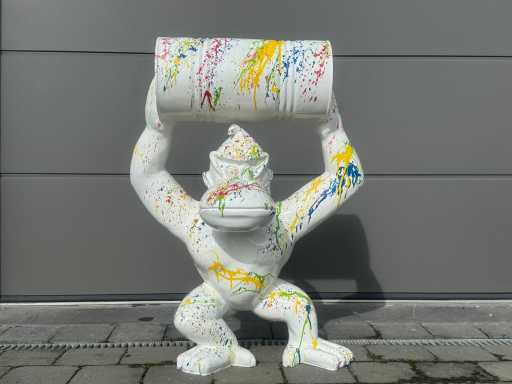 Donkey Kong with Barrel H100 White Splash