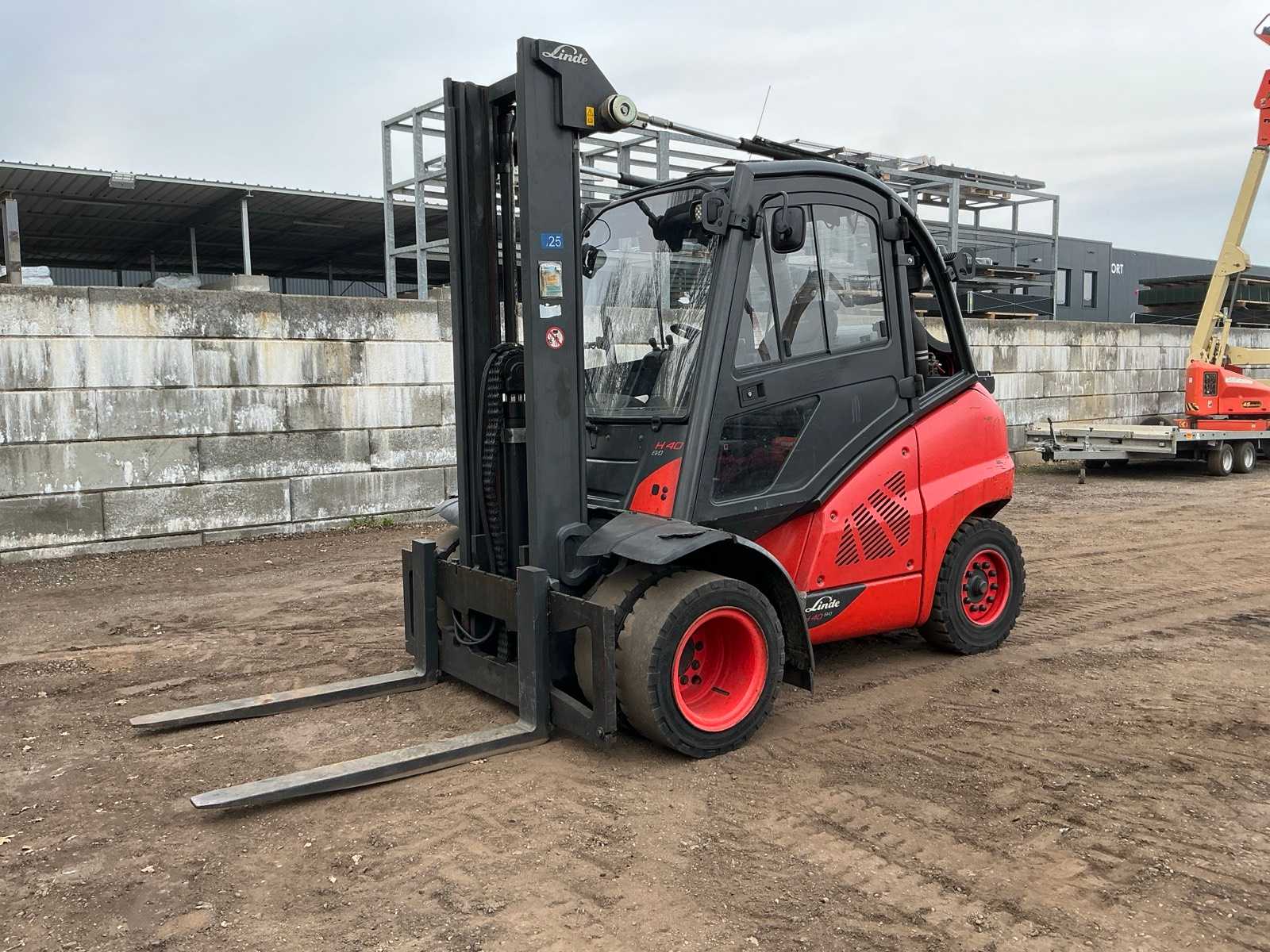 Wózek widłowy Linde H40T-02 z 2019 r.