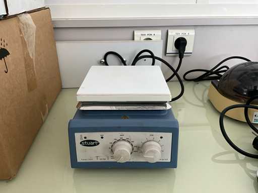 Podgrzewana mieszadła magnetyczna STUAR uC-152