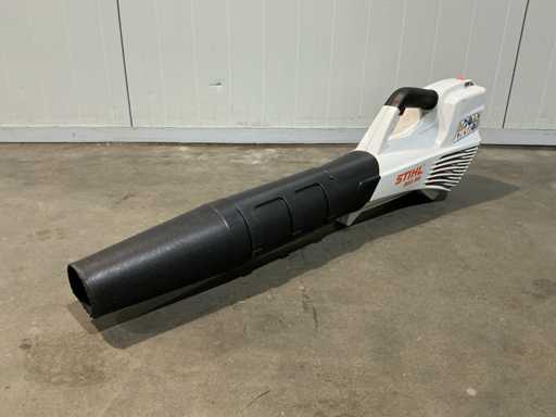 Souffleuse à feuilles Stihl BGA 56