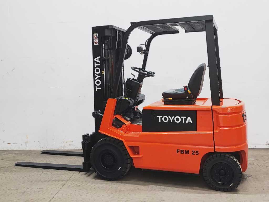 Toyota - FBM 25 - Forklift