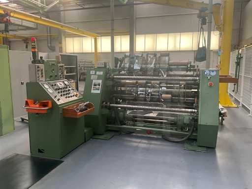 Découpeuse DUSENBERY 686 AQJ avec accessoires