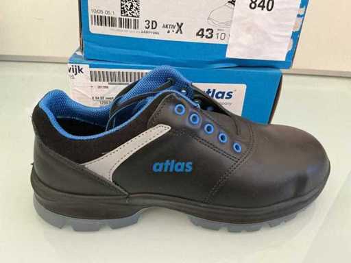 Atlas, Size 43 Safety Shoes (2x)