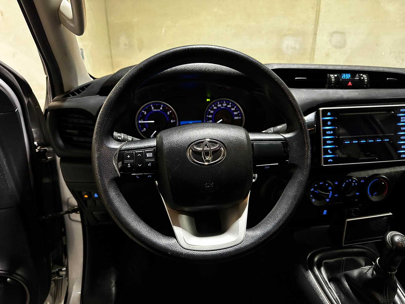 Toyota HiLux 2.4 D-4D-F Xtra Cab Comfort 150pk 2017 (Origineel-NL), V-833-JR