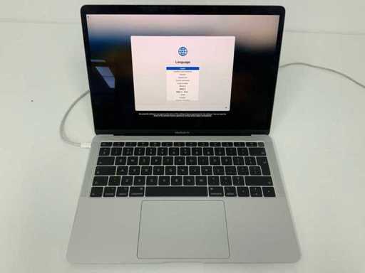 Apple A1932 13-calowy MacBook Air MREA2N/A Laptop