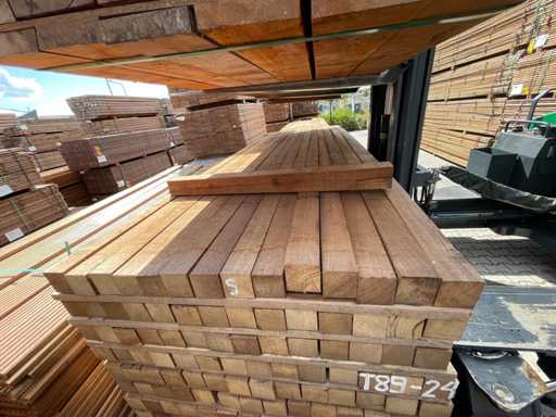 Guyana-Teakpfosten feine gesägte 3050x68x68mm (56x)