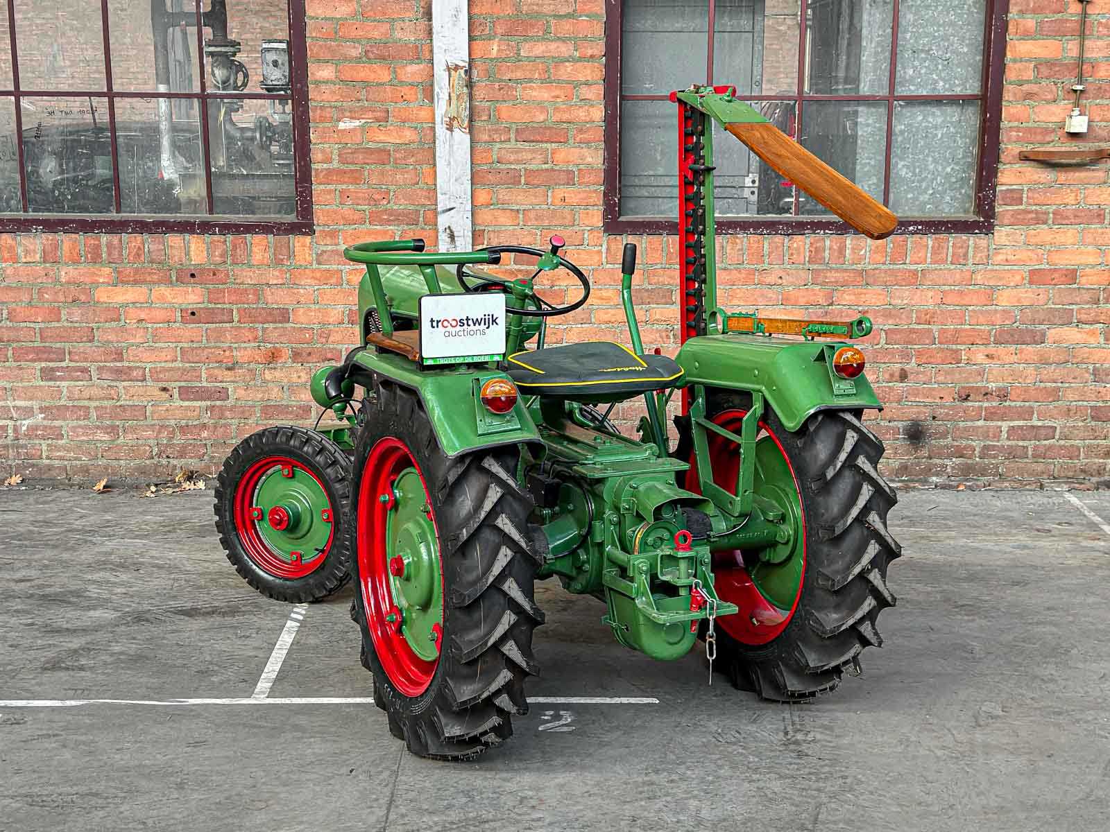 Holder 1955 1-Cilinder Oldtimer Tractor + Originele Melkwagen, TRH-44-X